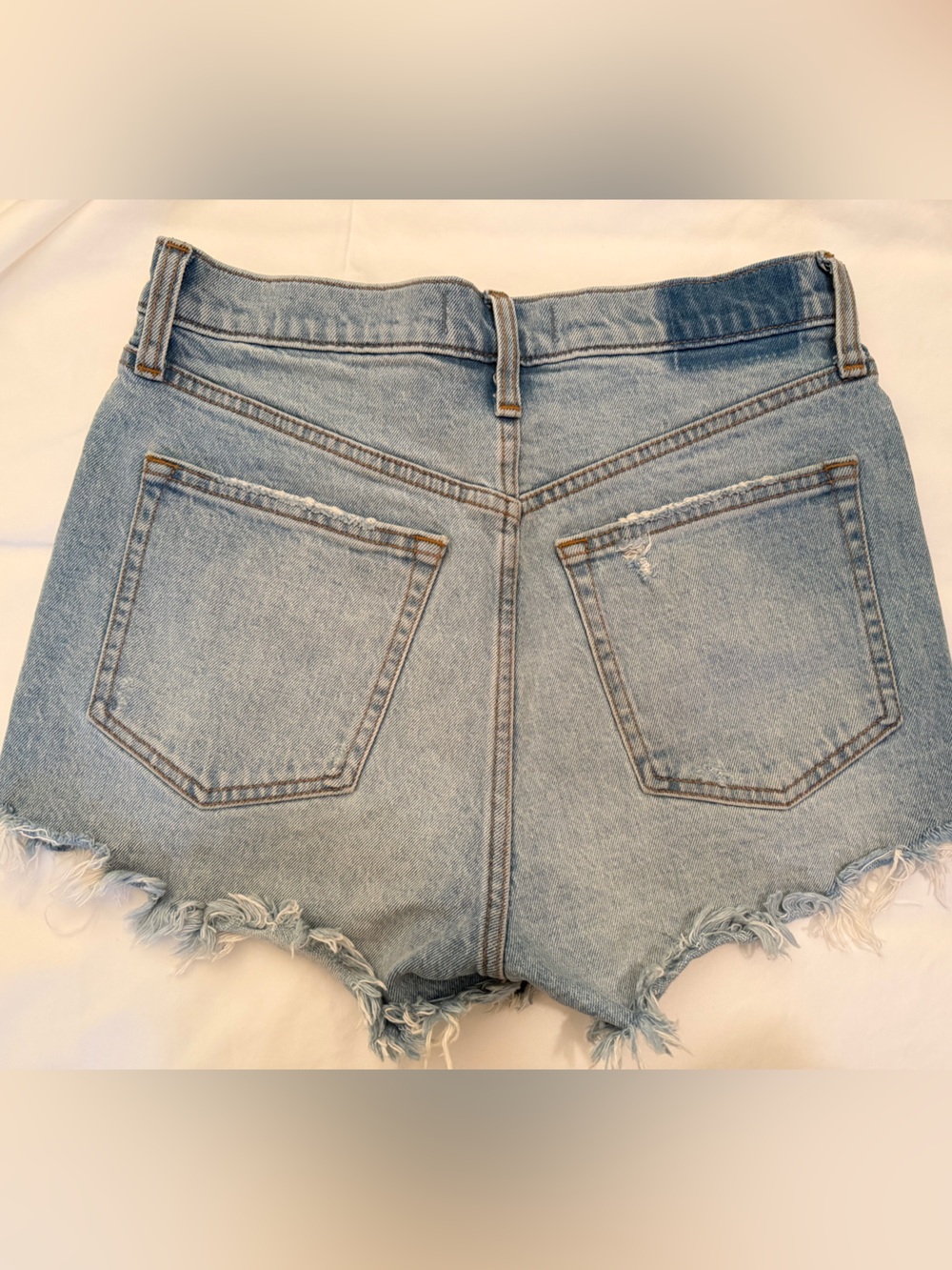 Abercrombie High Rise Mom Shorts Denim Shorts Size 27 or 4 - Picture 2 of 6